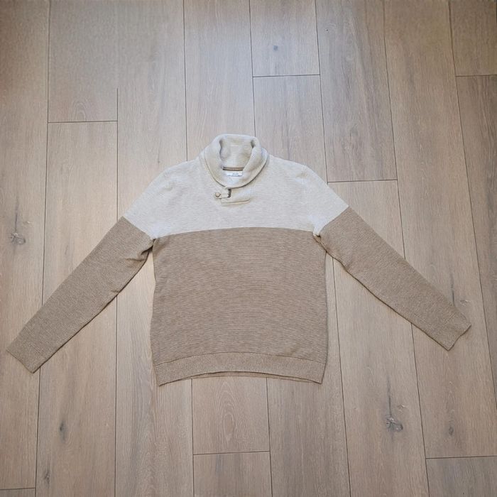 Tres beau pull en excellent état. Taille M. Marque Jules