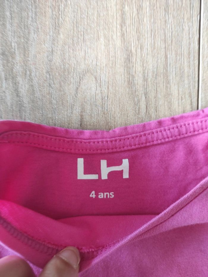 Tee-shirt MC 4 ans LH en TBE - photo numéro 2