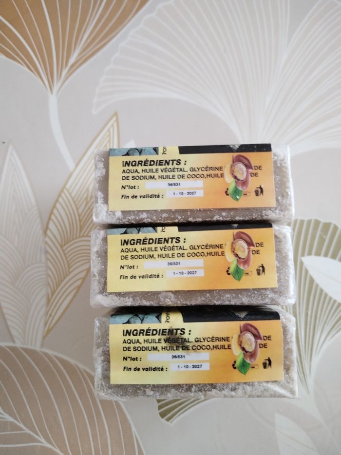 Lot trois savons d argile verte - photo numéro 2