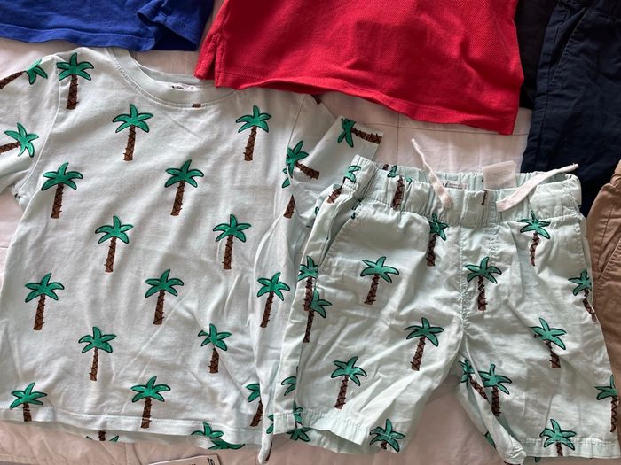 T-shirt et short garçon 4 ans (lot) - photo numéro 2