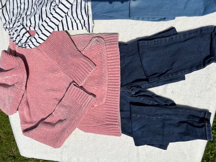 Lot de 3 tenues fille – Taille 10 ans – Pulls, t-shirts, jeans & short - photo numéro 4