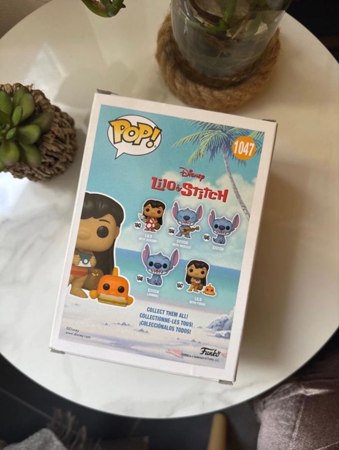 Disney - Figurine Funko Pop 1047 Disney Lilo and Stitch Lilo with Pudge - photo numéro 3