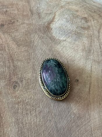 Cabochon rubis zoisite