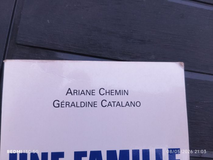 Une famille au secret - photo numéro 2
