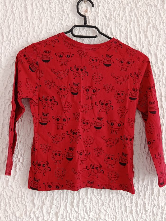 Tee-shirt rouge - photo numéro 3