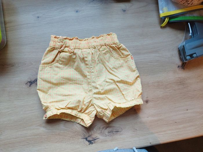 Short bouffant orchestra 18 mois jaune orange bon état