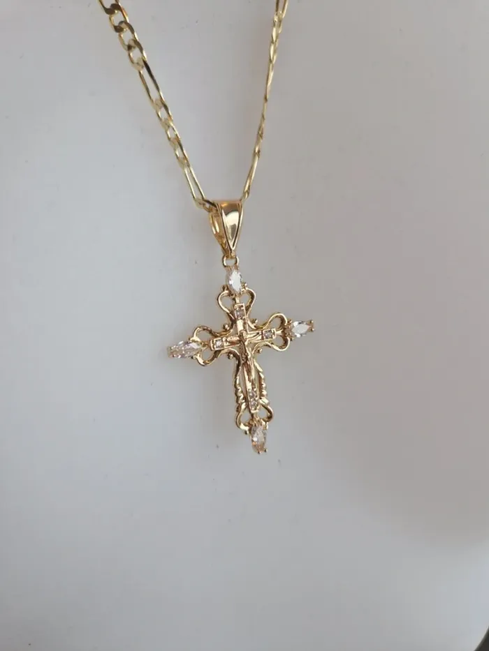 Collier fantaisie doré pendentif croix à strass - photo numéro 2