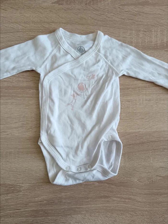 C44 Lot bodies kitchoun / petit bateau 1 mois - photo numéro 5