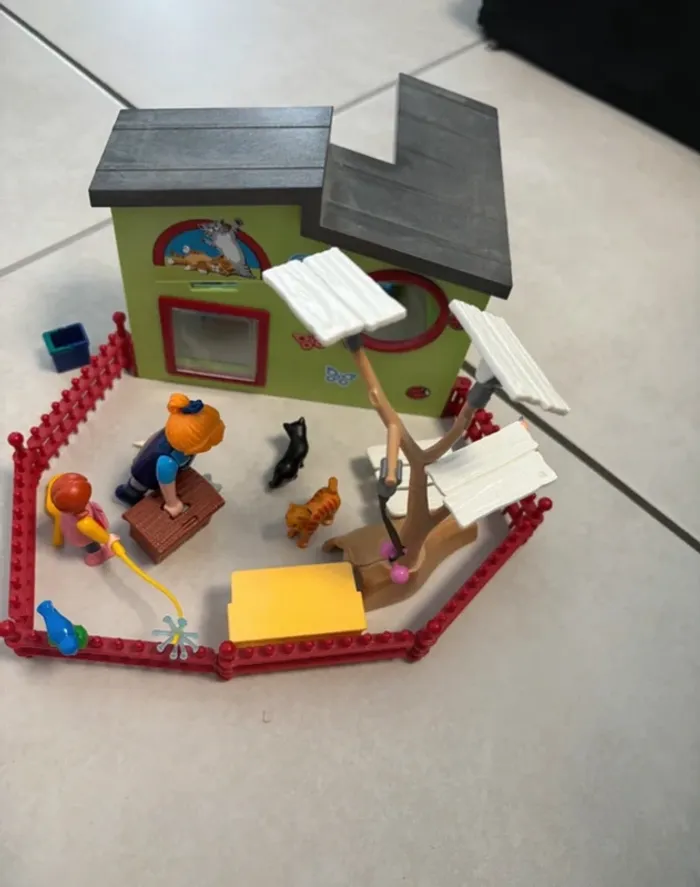 Playmobil maison des chats 9276 Tb etat - photo numéro 2