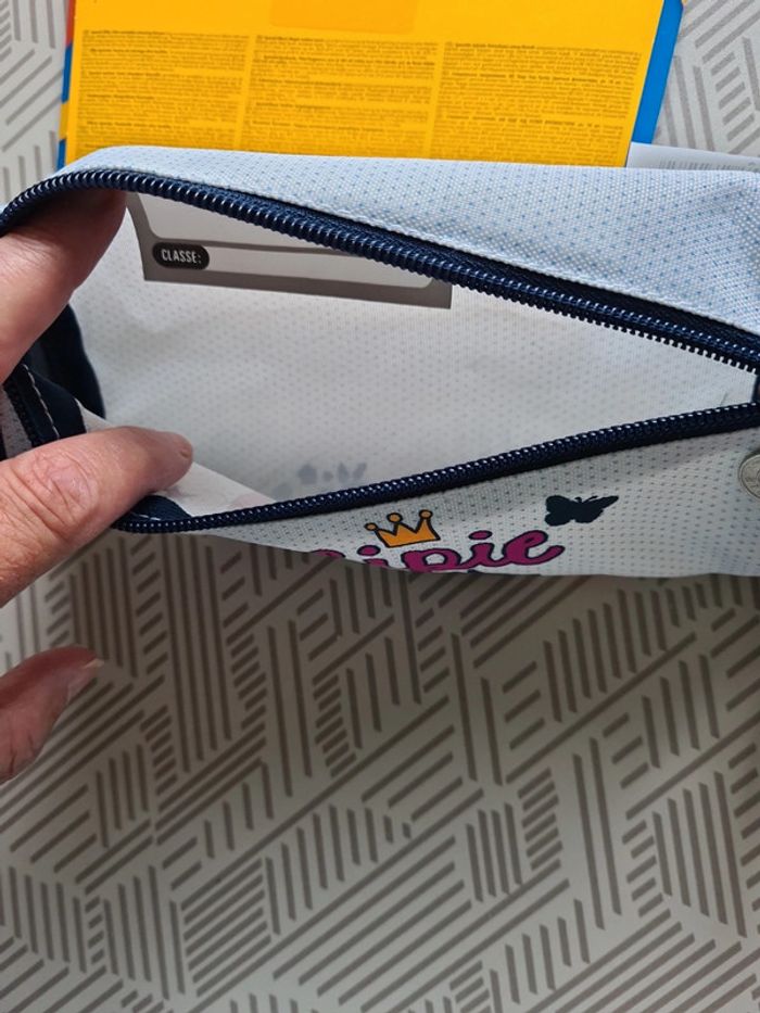 Lot papeteries et trousse - photo numéro 16