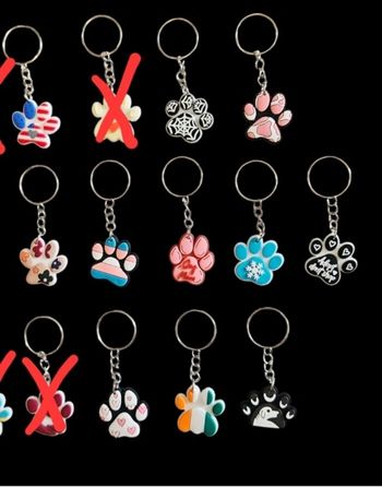 💥 Porte clef Patte de Chien motifs neuf