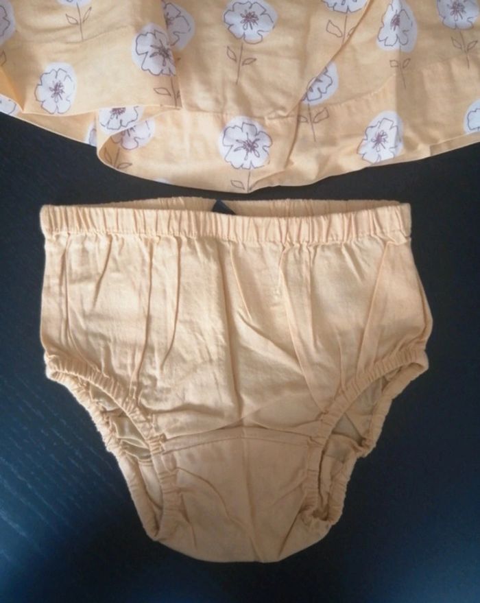 Robe Baby Gap 3/6 mois - photo numéro 3