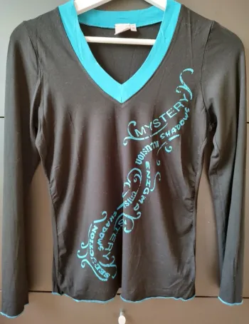 T-shirt noir/ turquoise manche longue