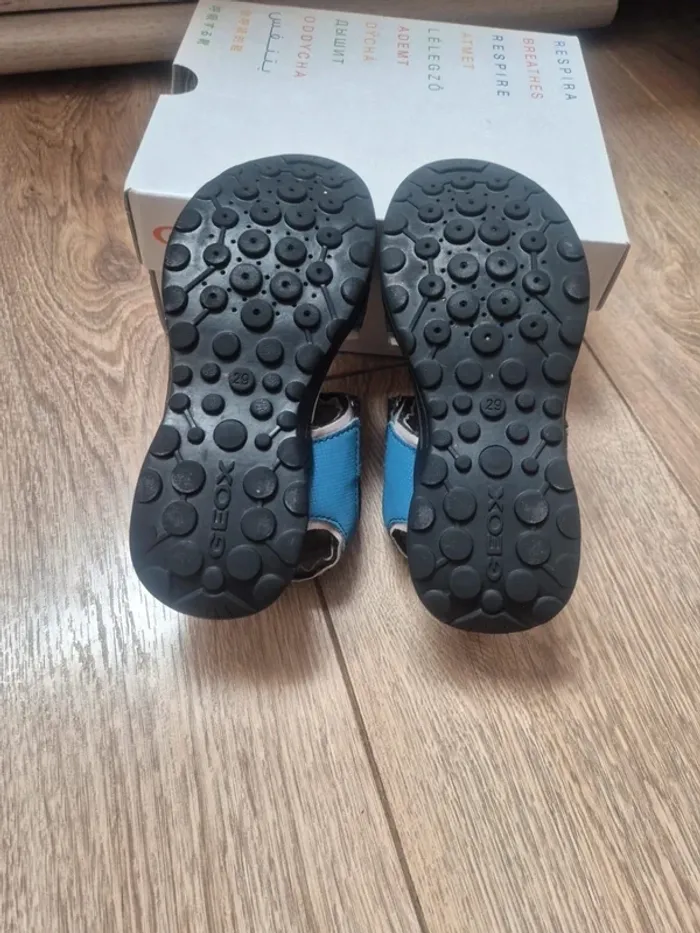 Chaussures sandales / nu-pieds Geox bleues pointure 29 en excellent état - photo numéro 6