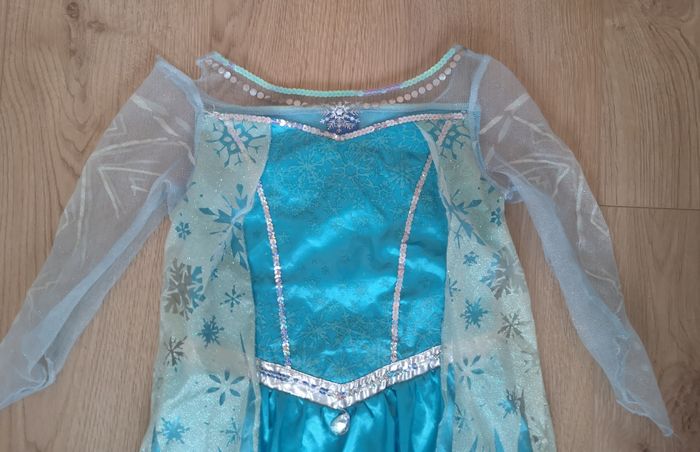 Robe déguisement Elsa la reine des neiges - photo numéro 4