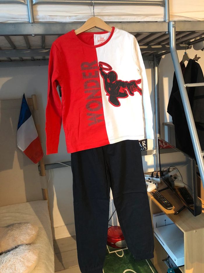 Pyjama Marvel 8ans đźš—