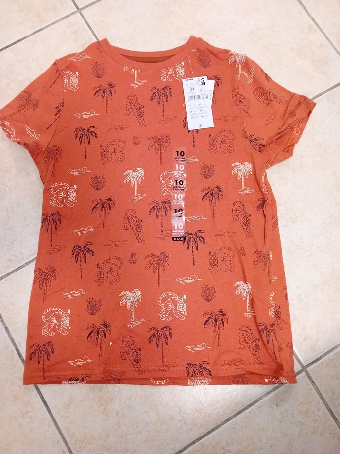 Tee shirt Neuf orange 10 ans
