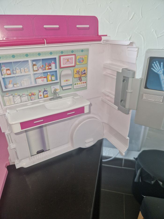 Ambulance barbie - photo numéro 7