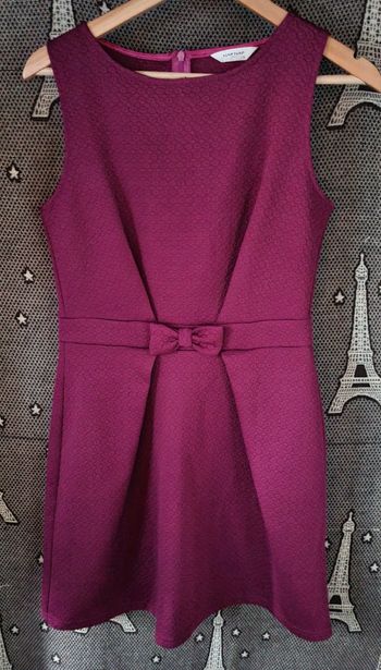 Robe violette avec nœud papillon taille M