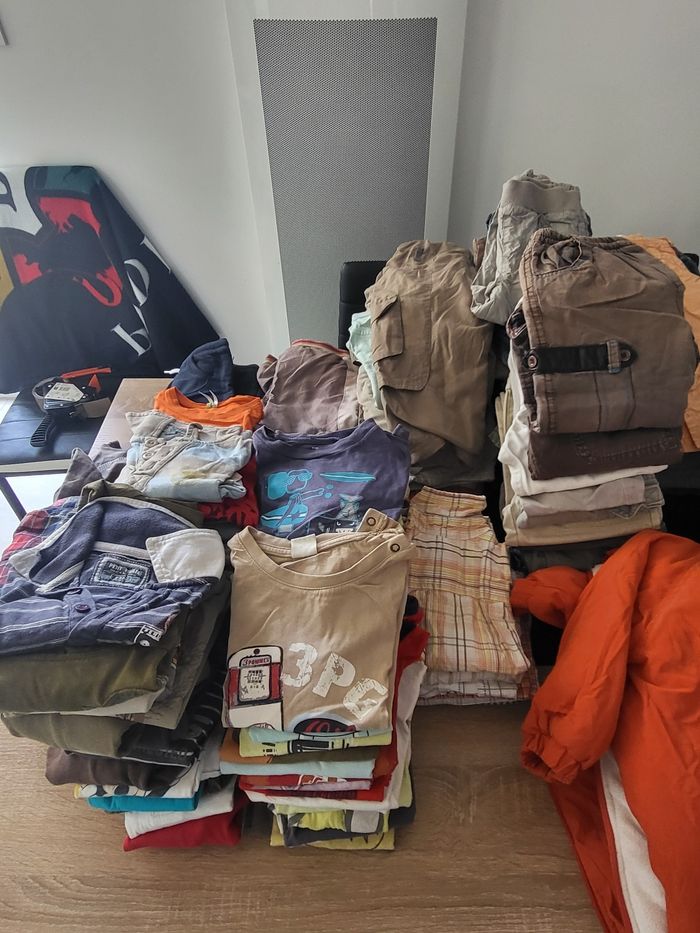 TRÈS GROS LOT VETEMENTS GARÇON 2 ANS (24 MOIS). - photo numéro 2