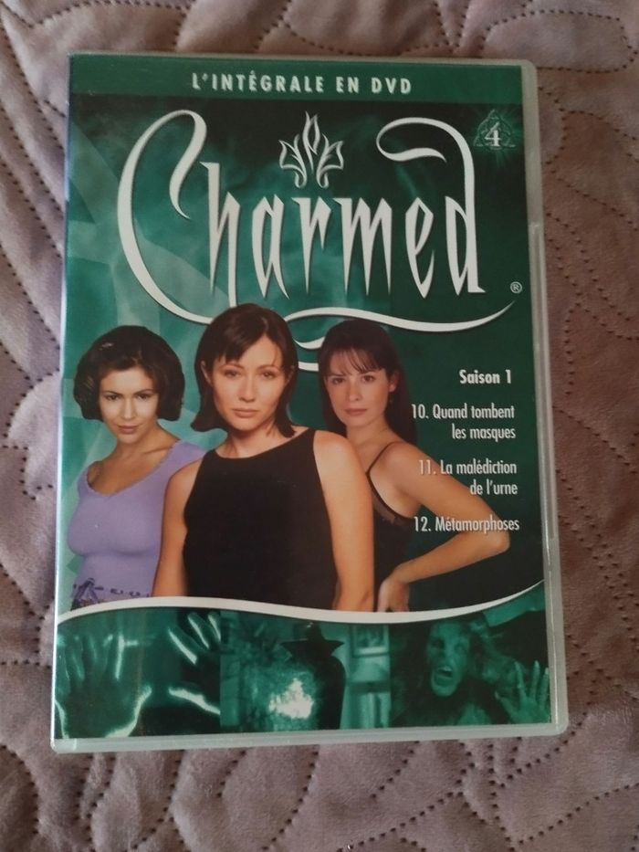 Lot DVD Charmed - photo numéro 4