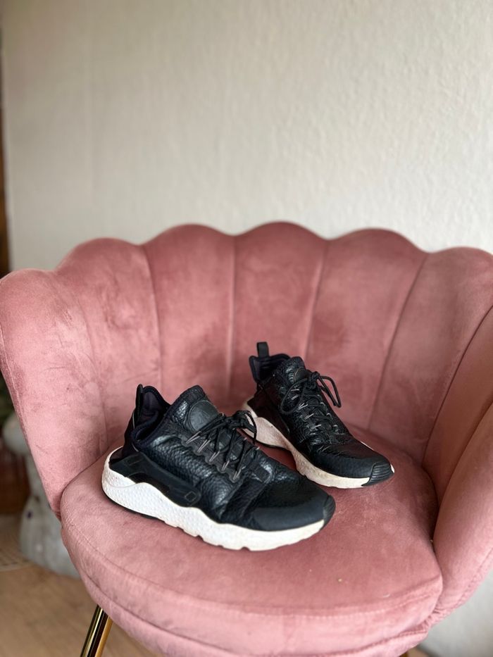 Sneakers Nike Air Presto Ultra Flyknit en très bon état, taille EU 36. - photo numéro 3
