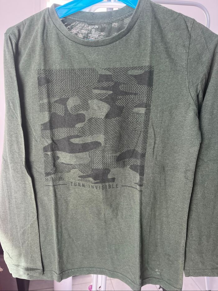 TEE shirt