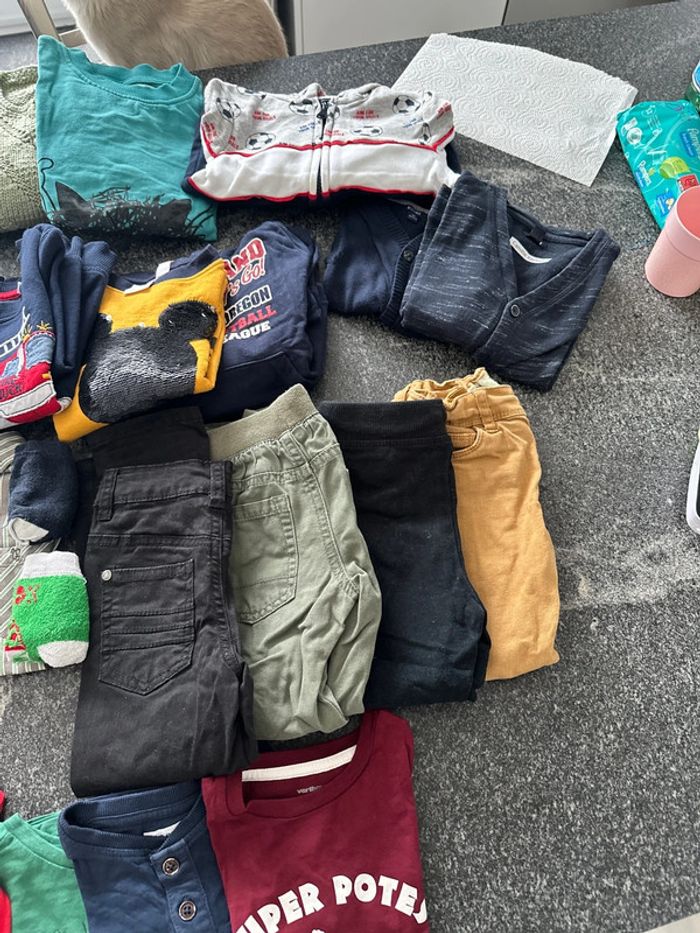 Lot de vêtements taille 3 ans très bon état - photo numéro 4