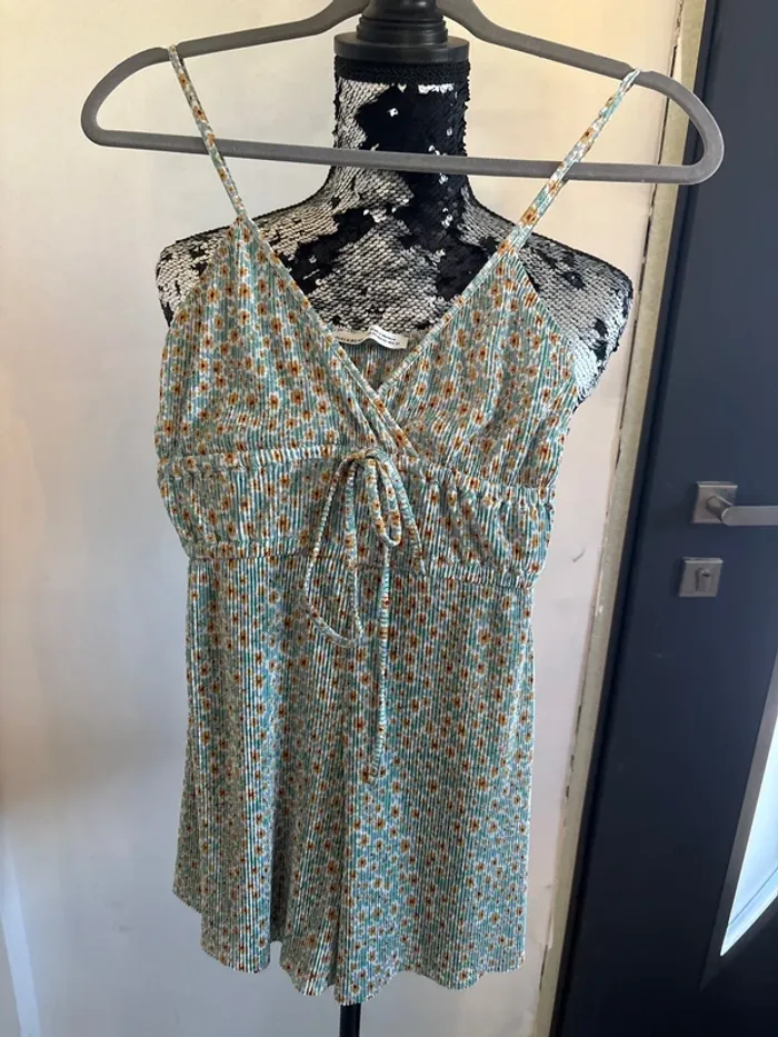 Combi short bershka taille xs