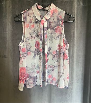Chemisier à fleurs sans manches