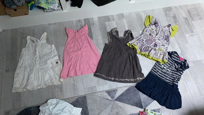 Lot 2 ans robes et tunique