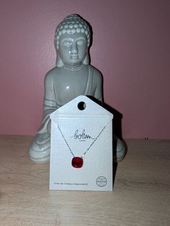 Collier rouge