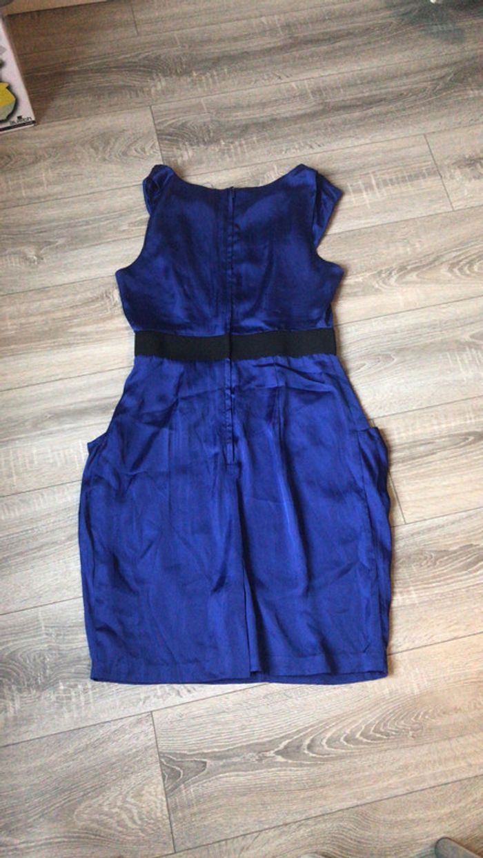 Robe satinée - photo numéro 2