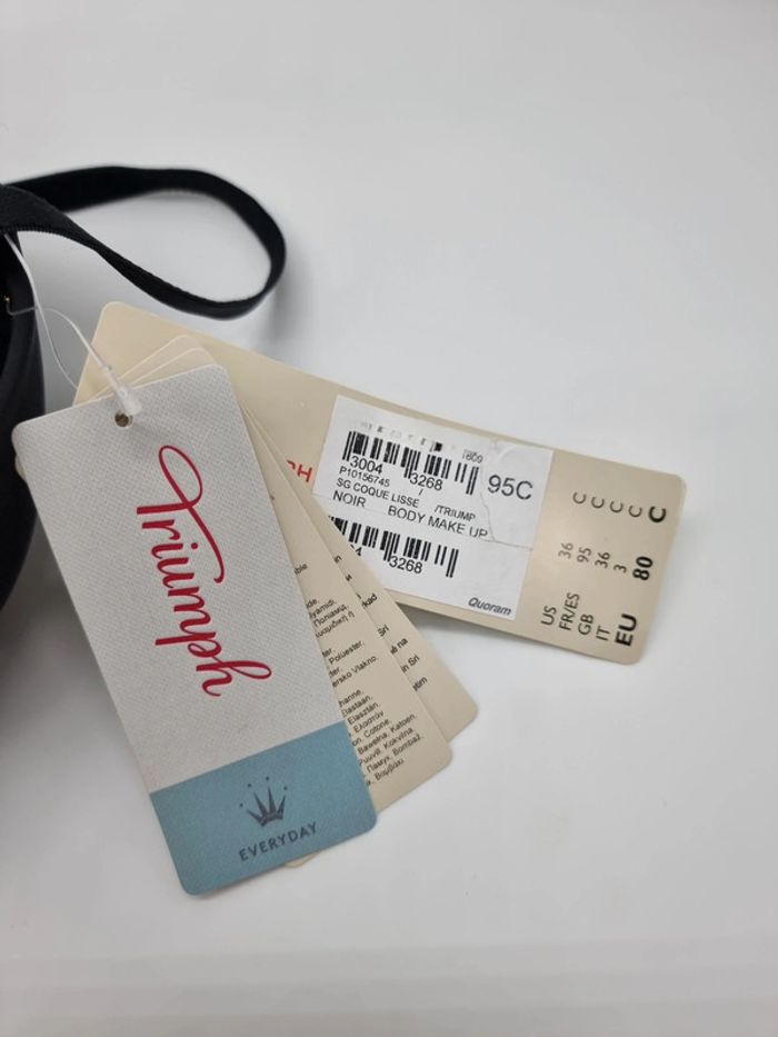Triumph soutien-gorge rembourré avec bretelles amovible * 95C * - photo numéro 11
