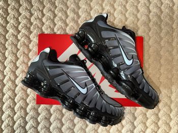 Nike Shox TL Neuf Taille 44