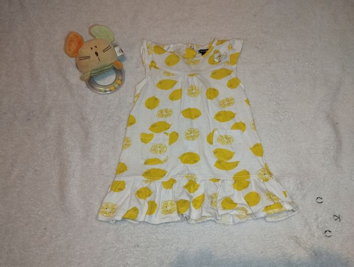 Robe citron 🍋 Kiabi 6mois