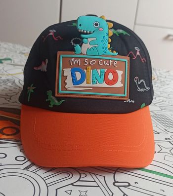 Casquette enfant à partir de 3ans neuve Dinosaures orange et noire