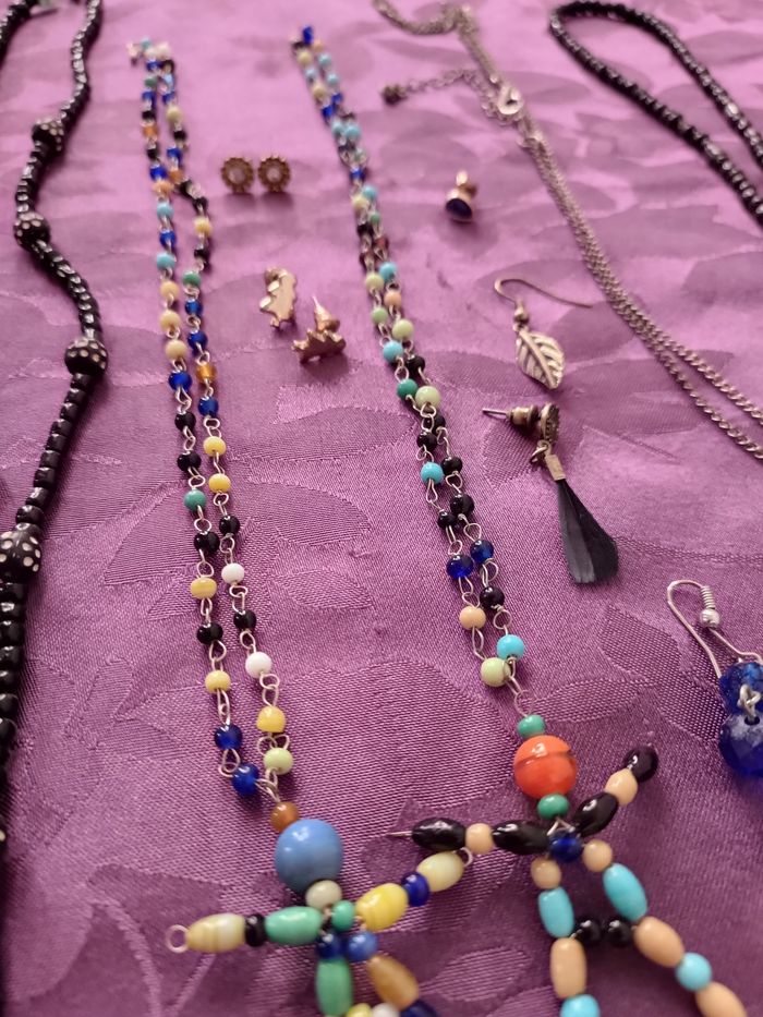 Lot hétéroclite de bijoux fantaisie - photo numéro 4