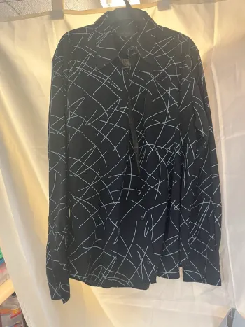 Chemise à motif noir et blanc