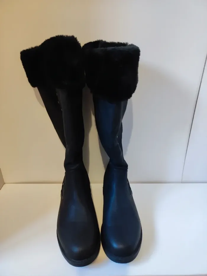 Bottes fourrées taille 38 - photo numéro 2