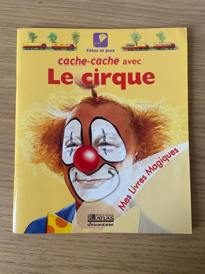 Livre magique - Cache cache avec le cirque