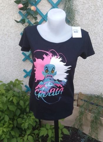 tee-shirt taille S- cruella - disney - 100% coton 