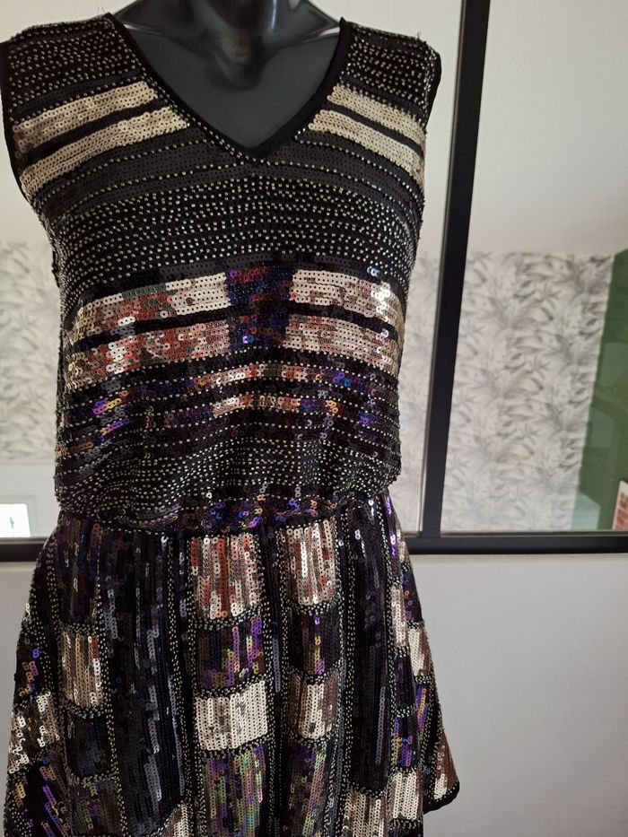 Robe de fête fin d'année /soirée à sequins - photo numéro 2