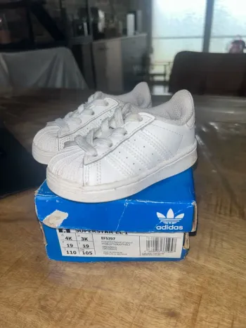 Superstar bébé fille