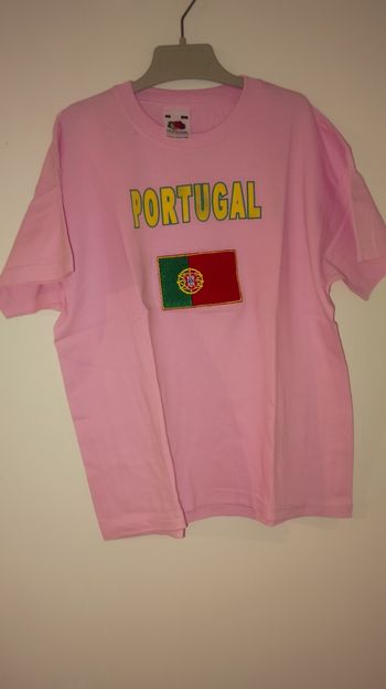 T-shirt rose Portugal  taille 7/8 ans