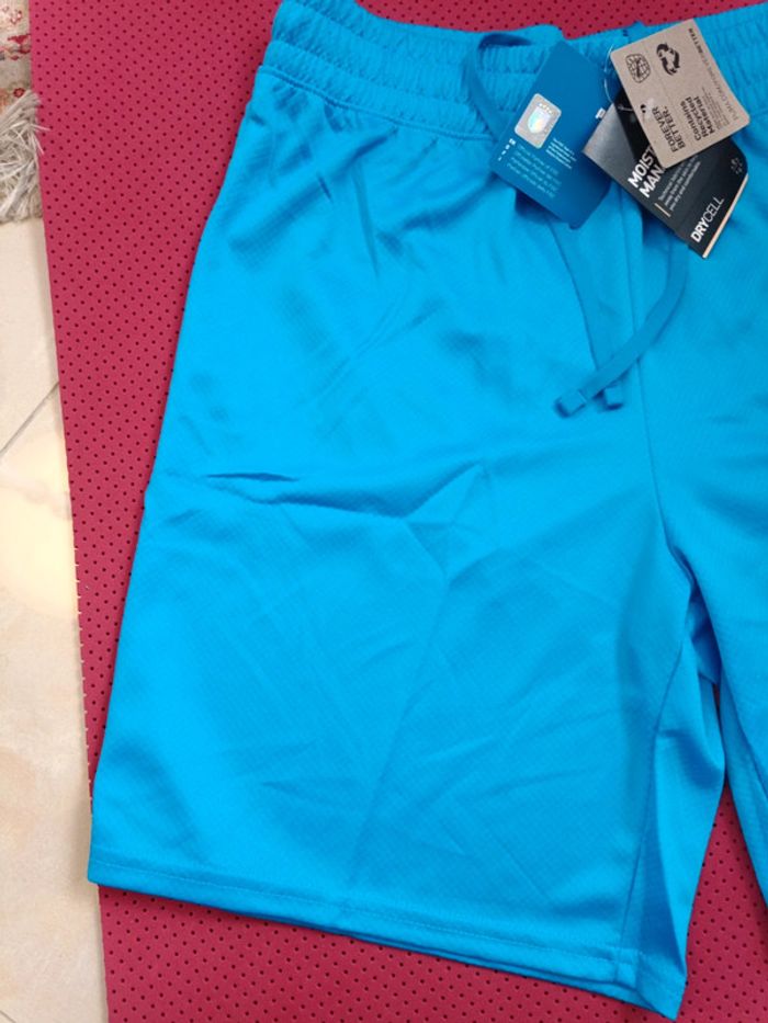 Short de foot Italie, Puma Authentique Officiel taille Adulte S, Neuf - photo numéro 3