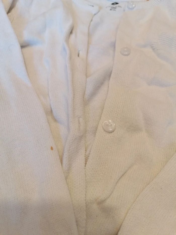 Petit gilet blanc 18 M - photo numéro 2