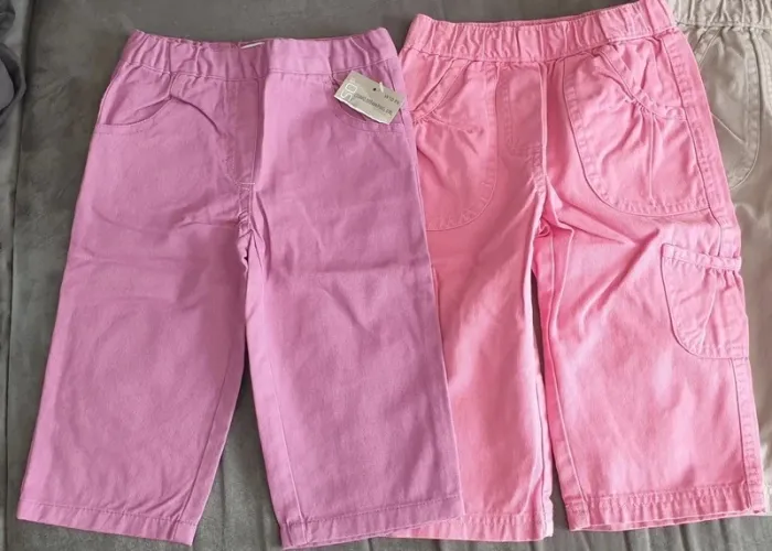 Lot de 4 pantalons en toile 18 mois dont 1 neuf - photo numéro 2