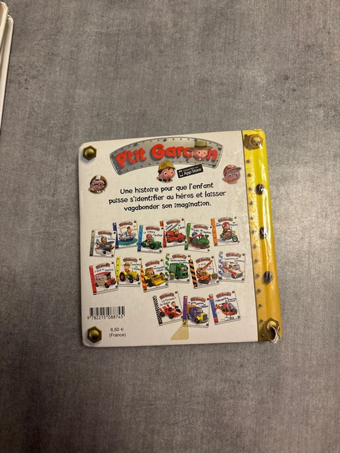 Livre, petit garçon, le tracteur de Peter - photo numéro 4