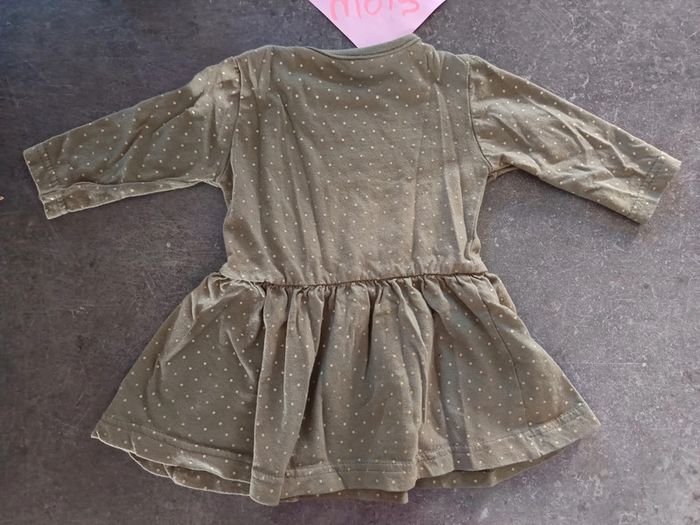 Robe kaki 6 mois - photo numéro 4